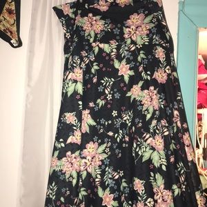 MAKE AN OFFER ☠️ lularoe maxi skirt